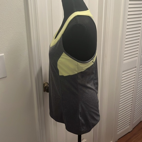 MPG Mondetta Performance Gear Gray and Yellow Activewear Tank Top - Picture 2 of 8